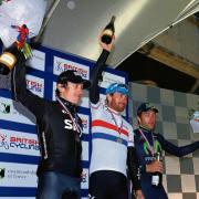 Dowsett couldn't make it four in a row. On the podium with 2nd placed Geraint Thomas (left) and winner Sir Bradley Wiggins (centre)