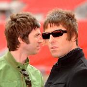 Fans decide who to watch instead as Oasis pull out of headline slot