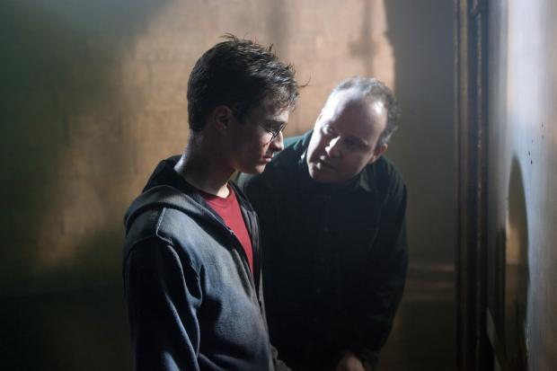 On set – David Yates with Daniel Radcliffe on the Harry Potter set