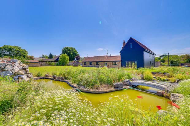 £1.5 million - Spectacular barn conversion for sale